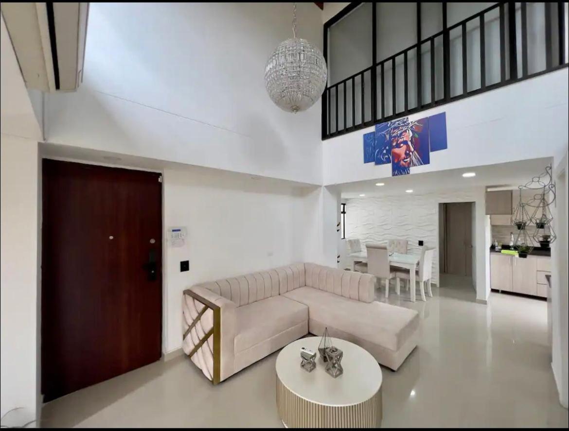 Apartamento 4 R 3 B Laureles