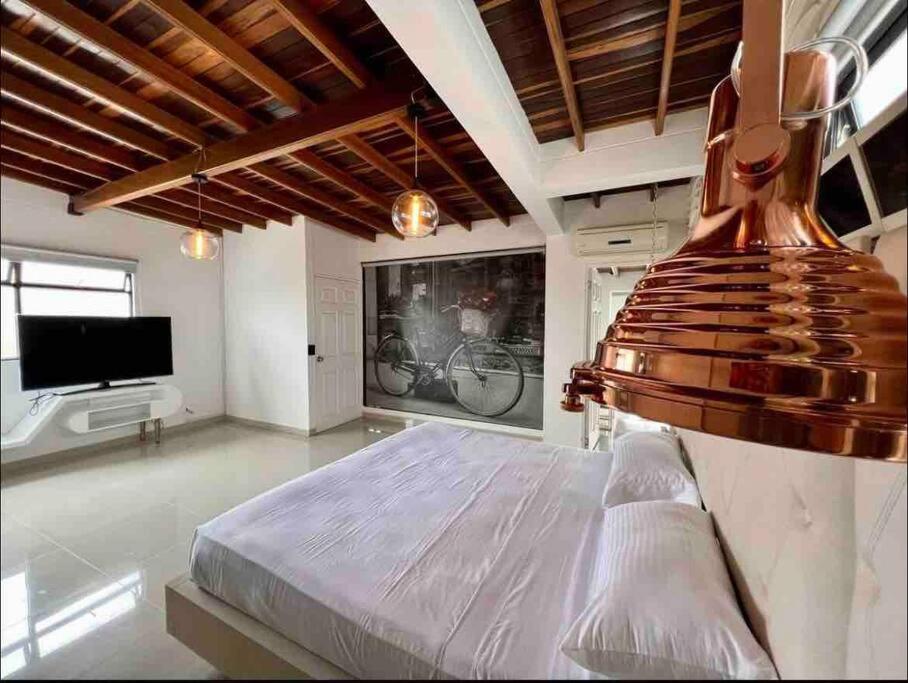 Apartamento 4 R 3 B Laureles