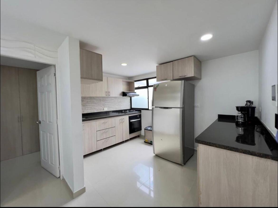 Apartamento 4 R 3 B Laureles