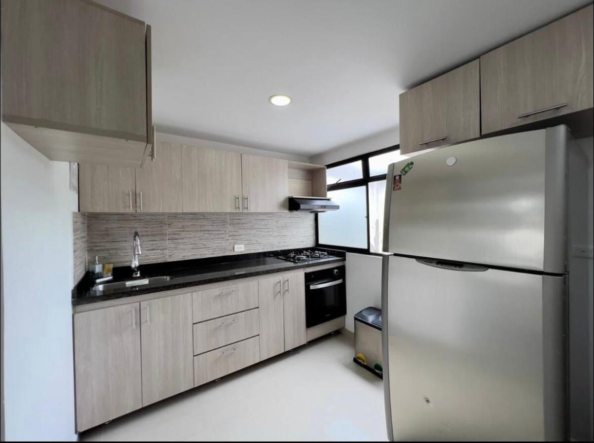 Apartamento 4 R 3 B Laureles