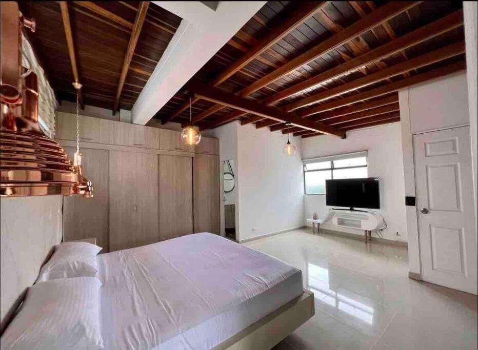 Apartamento 4 R 3 B Laureles