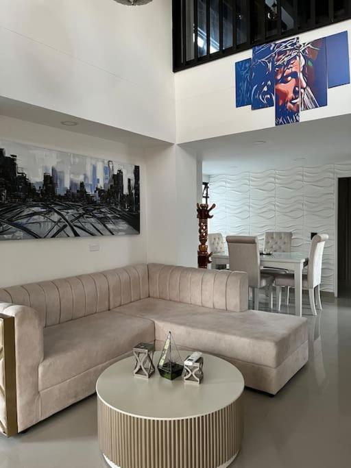 Apartamento 4 R 3 B Laureles