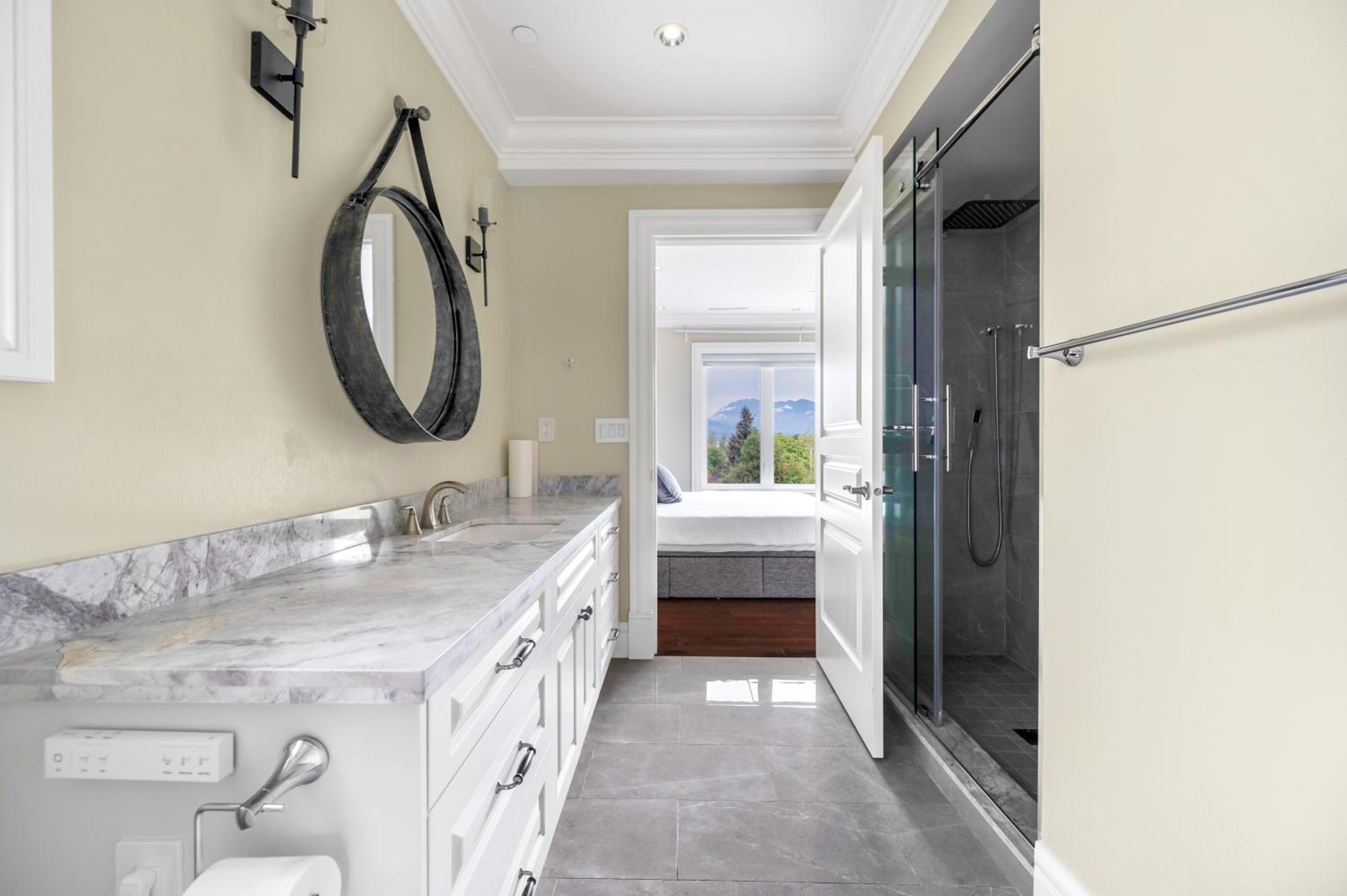 Experience Comfort Convenience Shared House