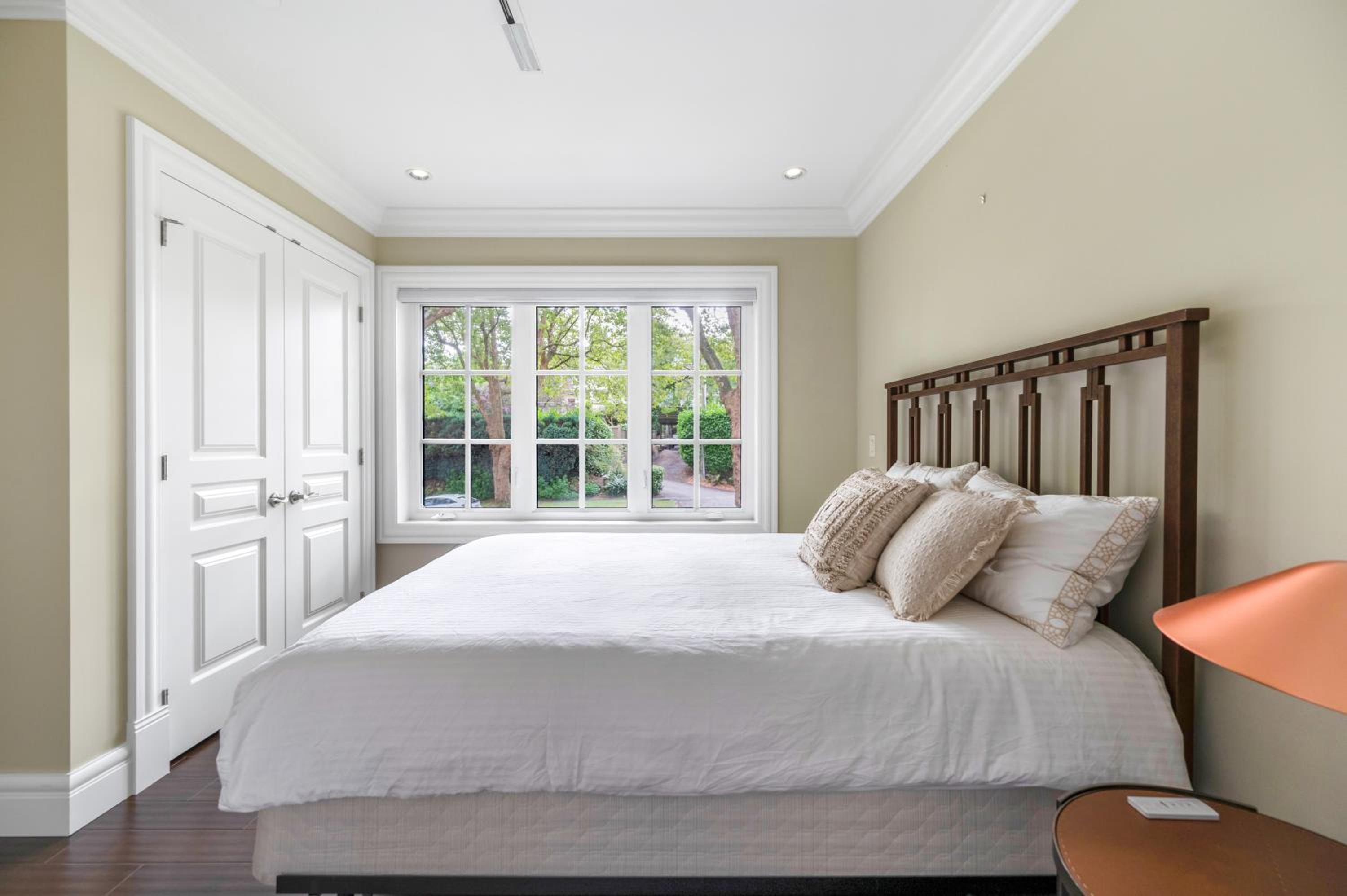 Experience Comfort Convenience Shared House