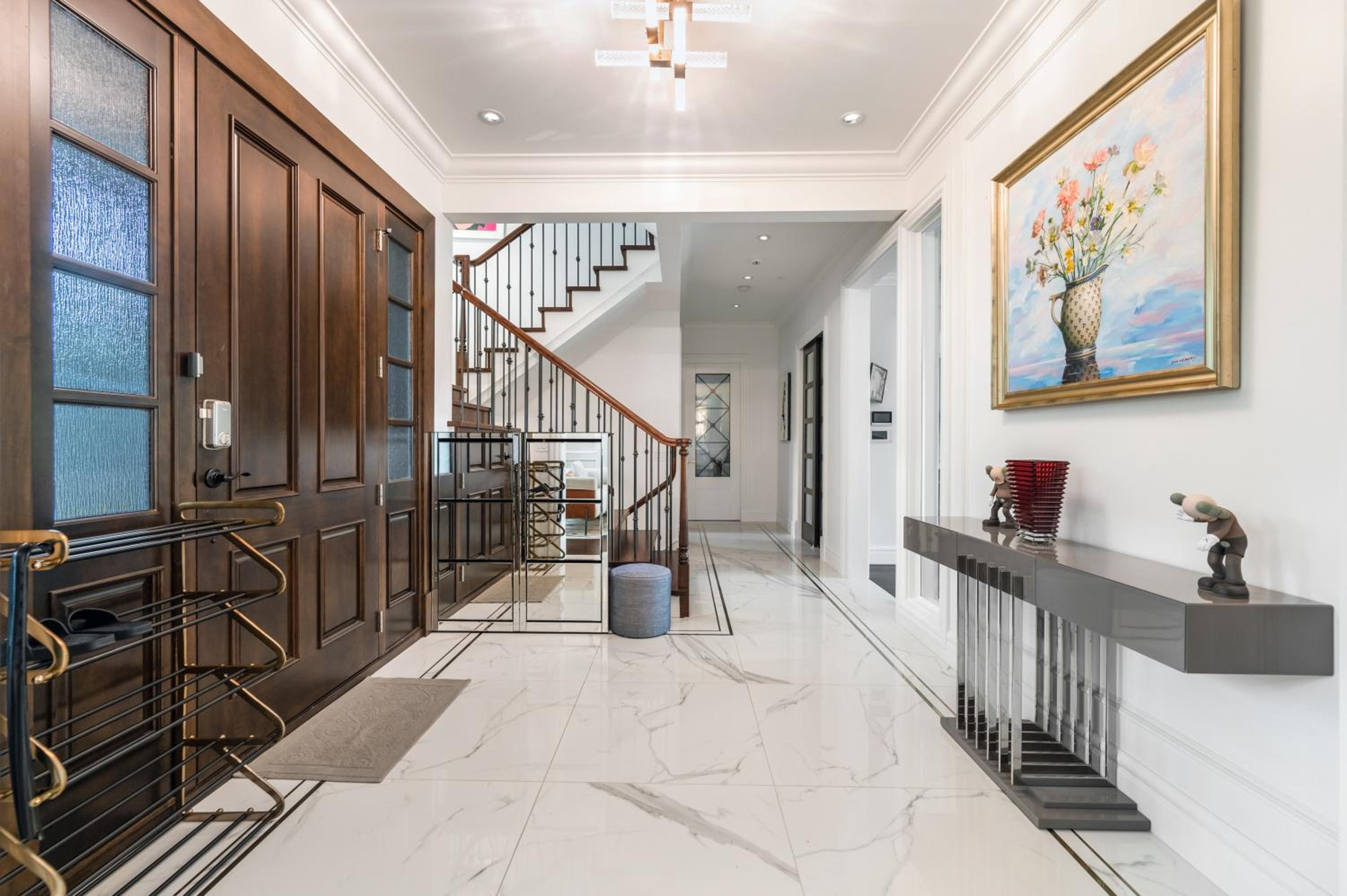 Experience Comfort Convenience Shared House