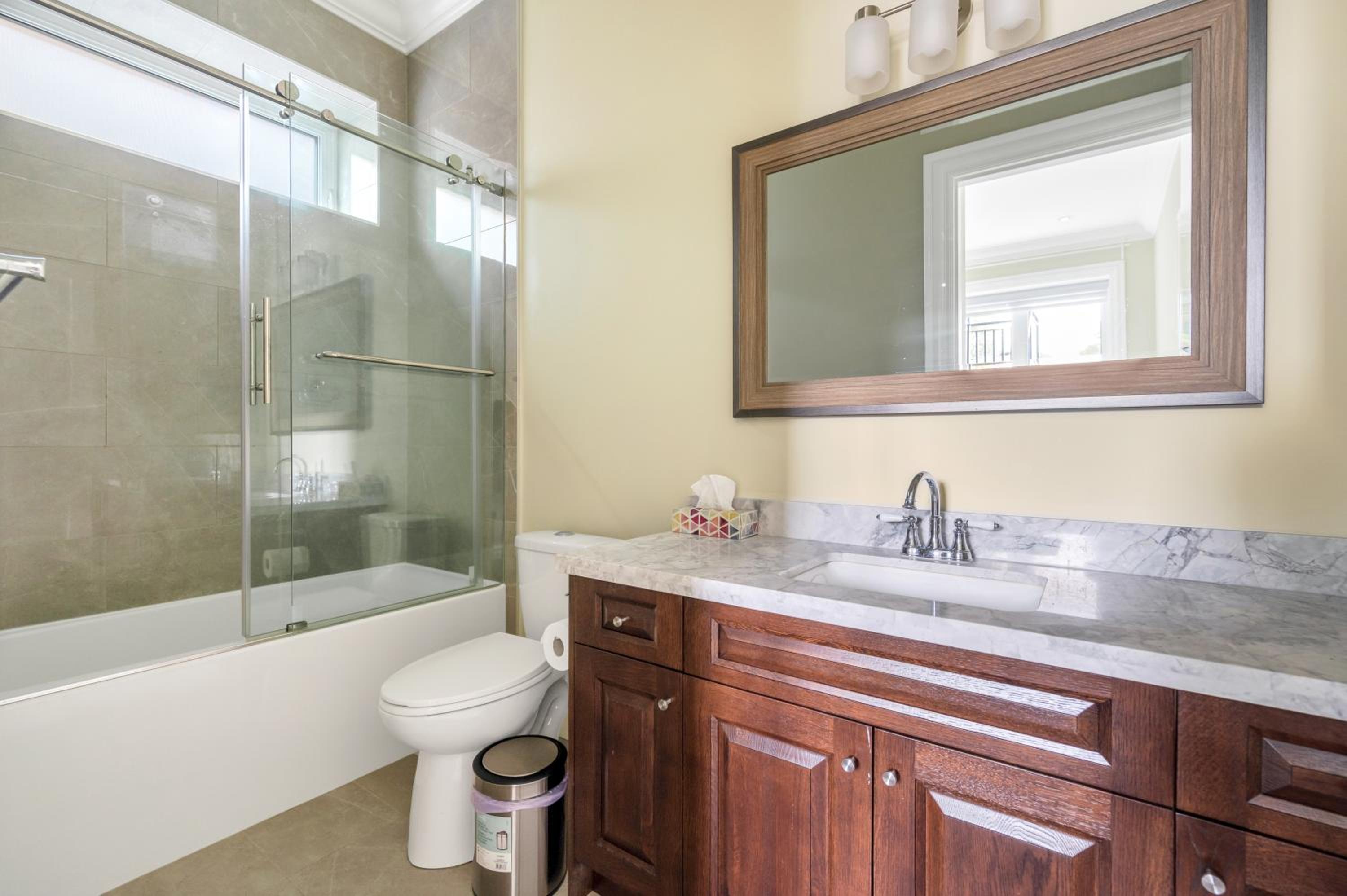 Experience Comfort Convenience Shared House