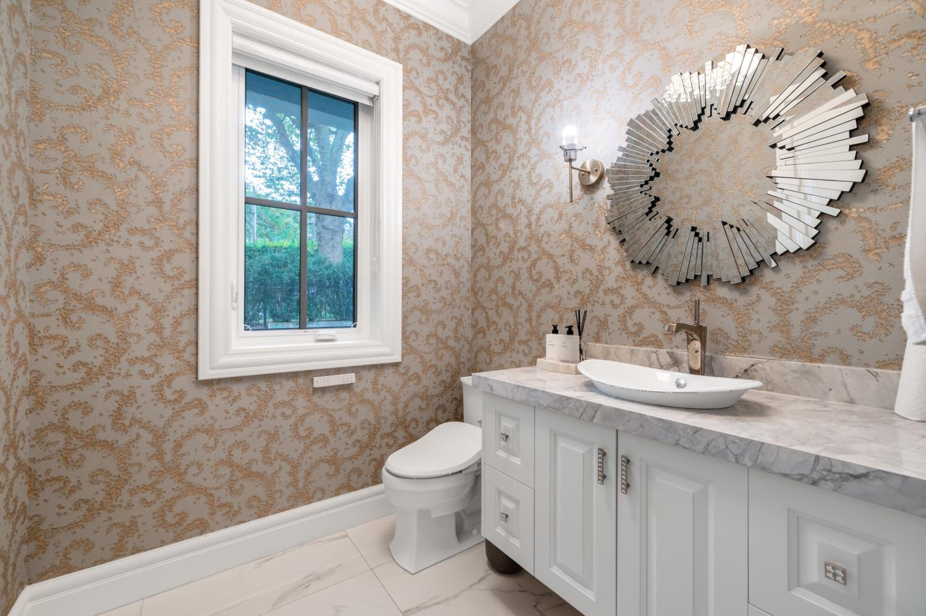 Experience Comfort Convenience Shared House