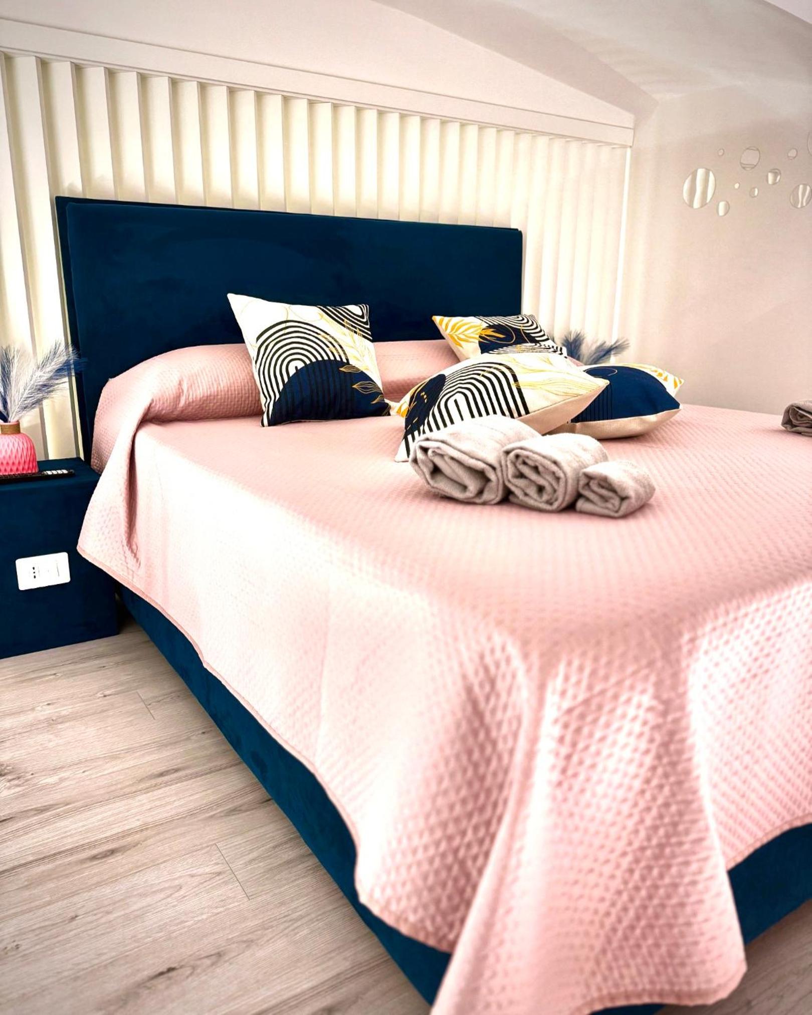 FicuriniasHouse-Cozy Central Flat with Parking