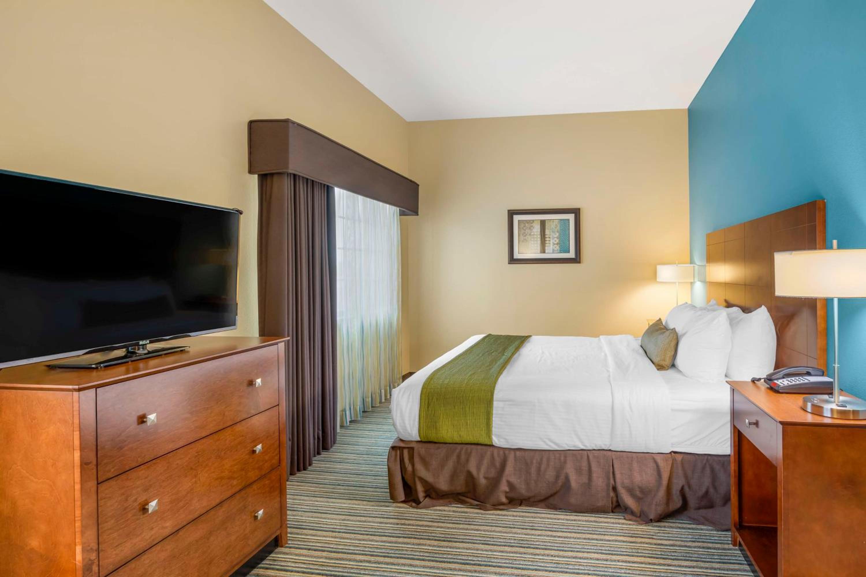 Best Western Plus Patterson Park Inn