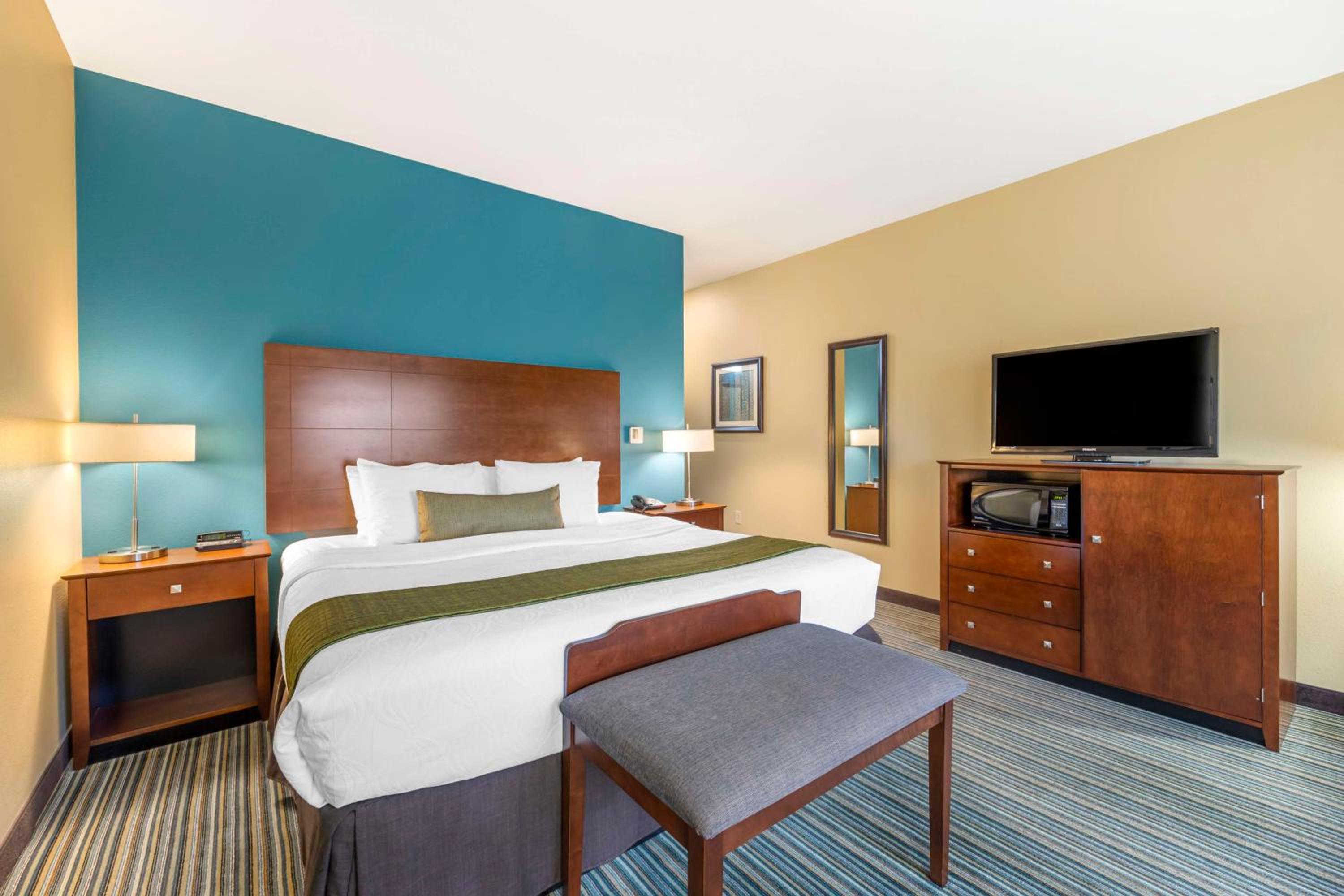 Best Western Plus Patterson Park Inn