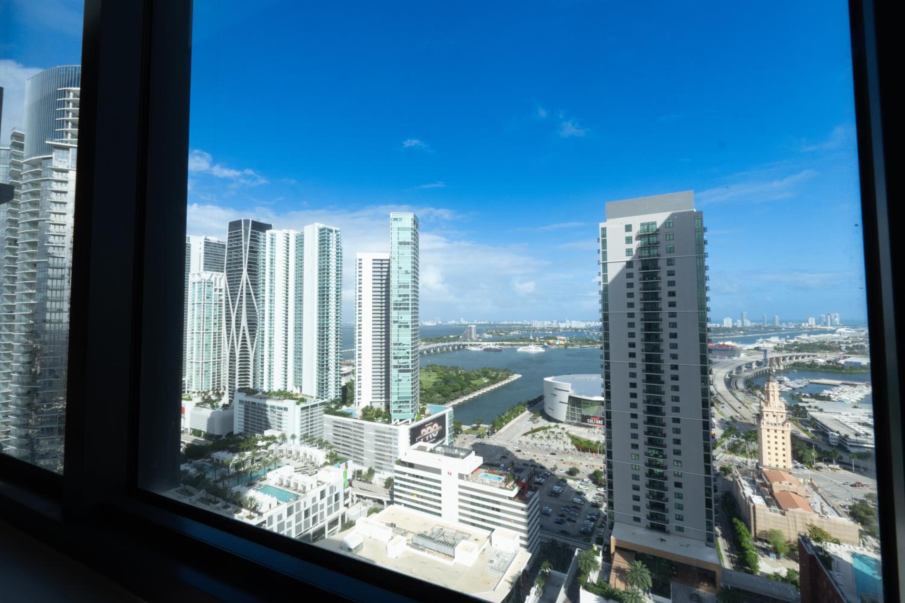 Miami World Center! Urban Oasis-Bay Views!