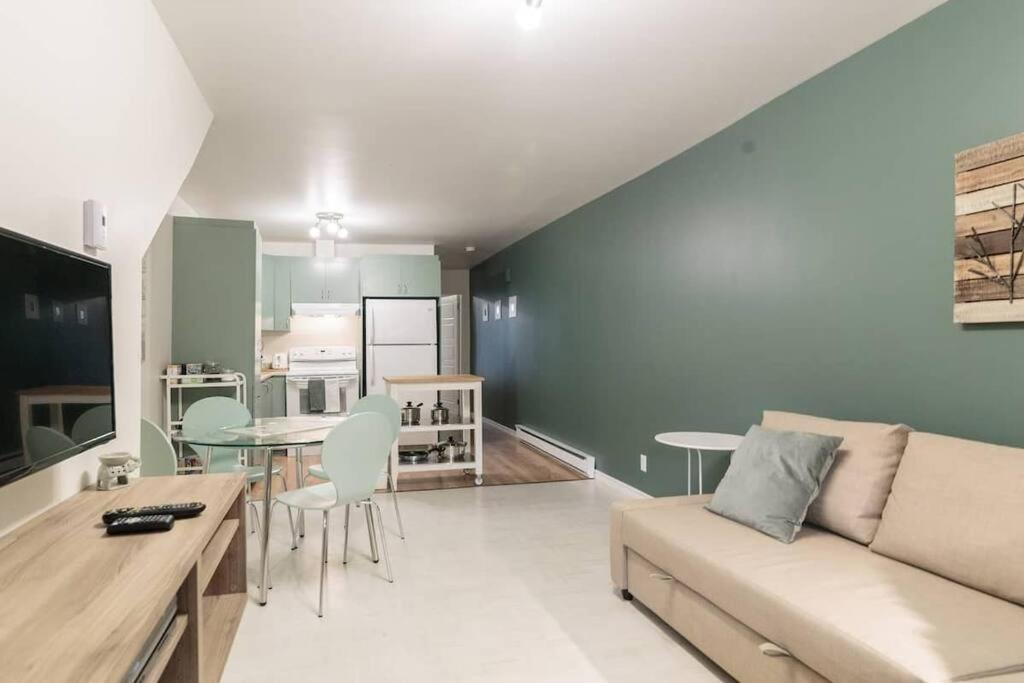 Metro Sherbrooke - Charming