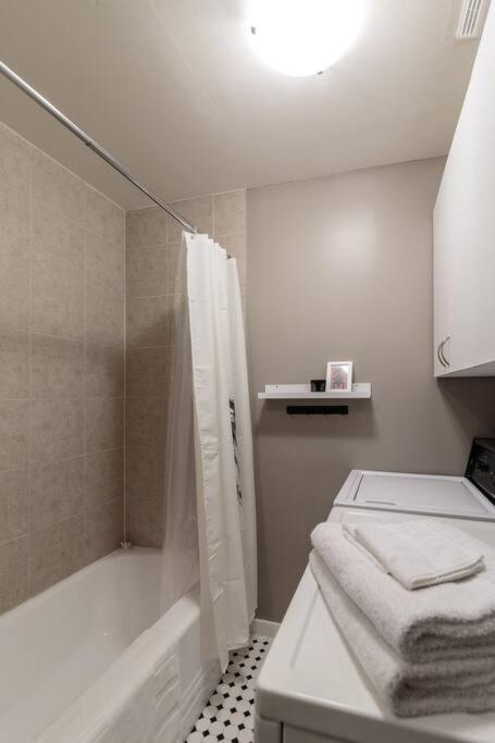 Metro Sherbrooke - Charming
