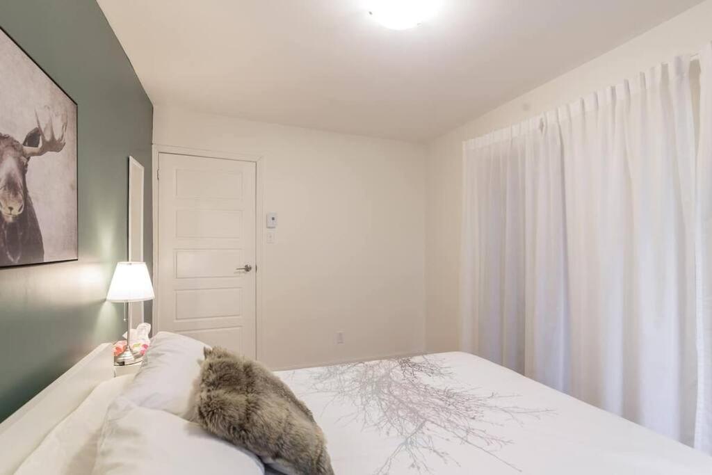 Metro Sherbrooke - Charming