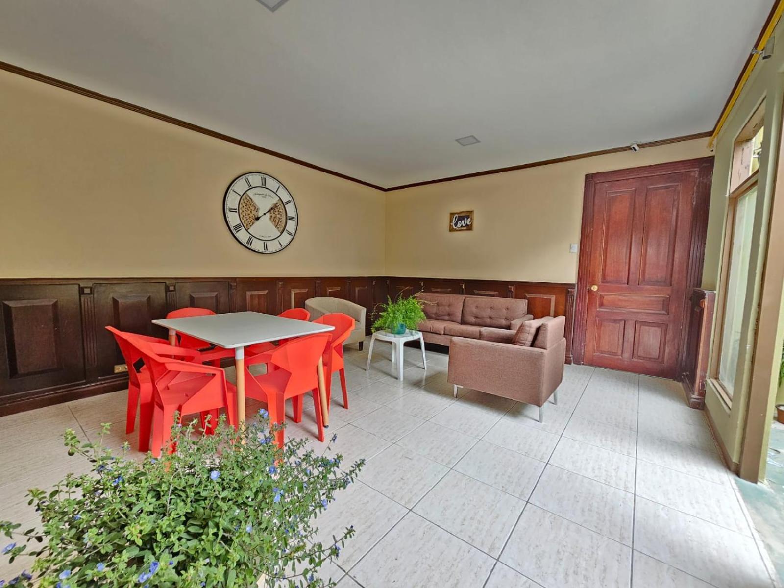 Hostel La Cali Inn