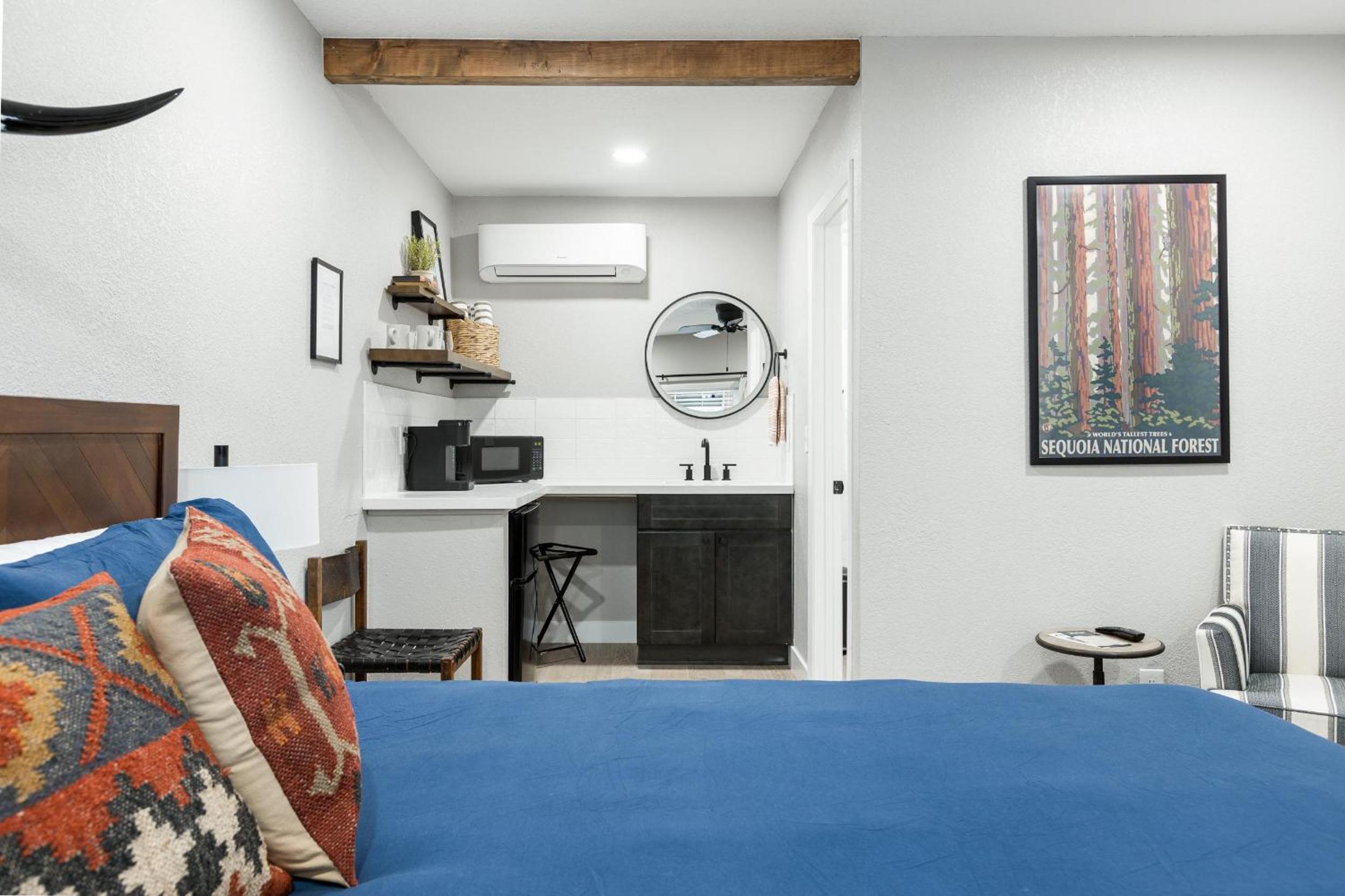 The Rae | Sequoia Motel RM 5 view 2