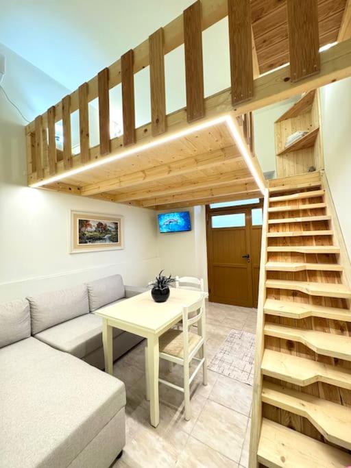 Center Duplex