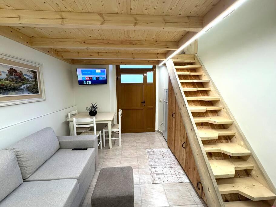 Center Duplex