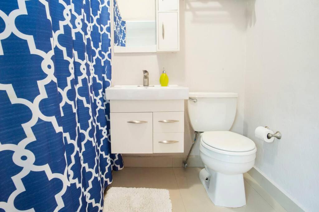 203-Tranquil Renovated Charm in the City, Near the Beach with Free parking