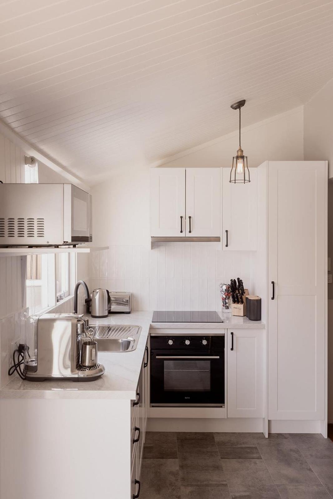 Cottage living in cool North Hobart