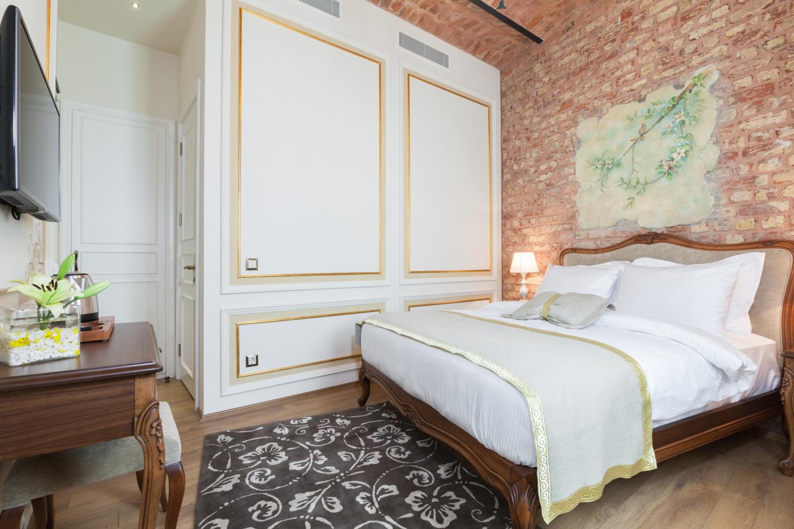 Hotel Pera Parma - Image 23