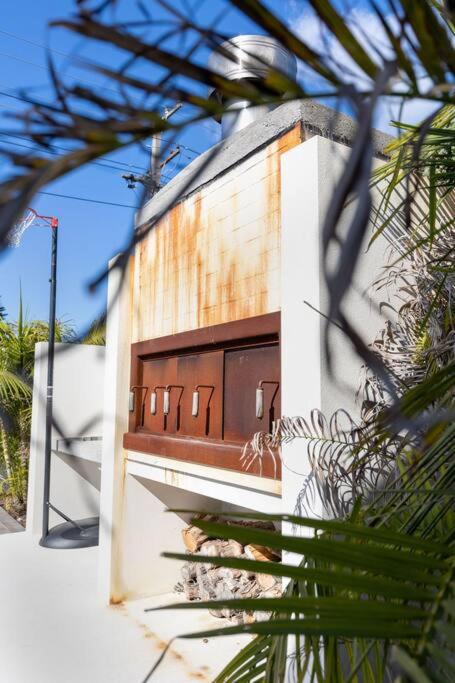 Modern Mount Maunganui Home 150 Metres Walk to the Beach view 4