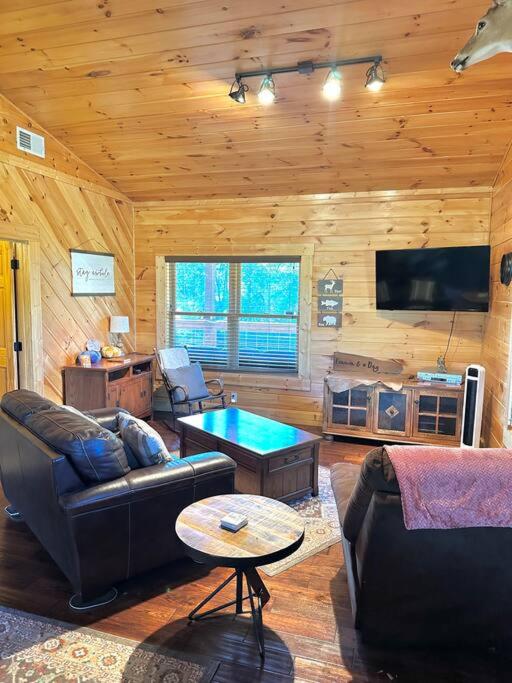 Delaneice cabins riverside view 4