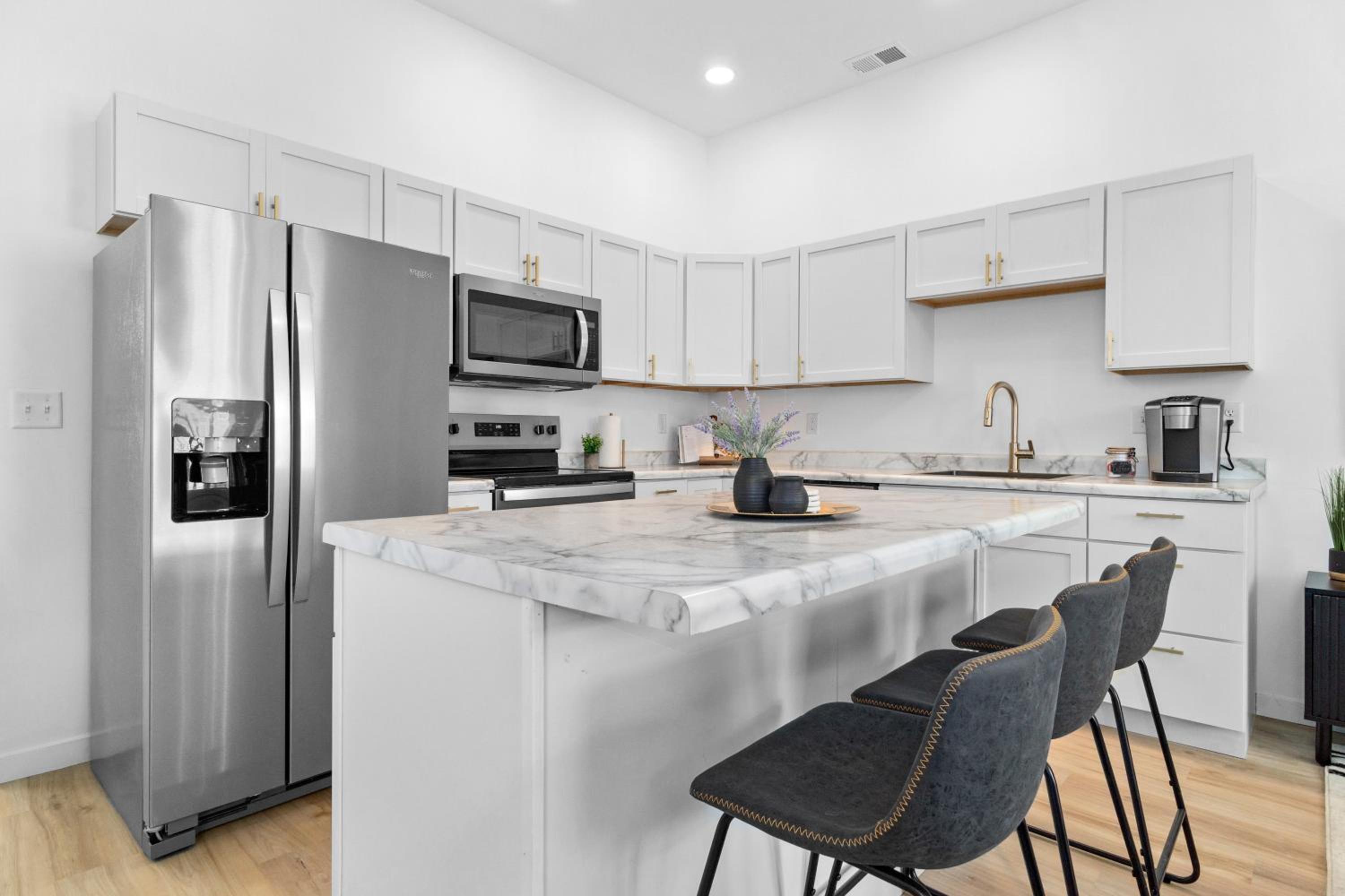Uptown Haven Walkable Home with Bikes and Firepit near Downtown