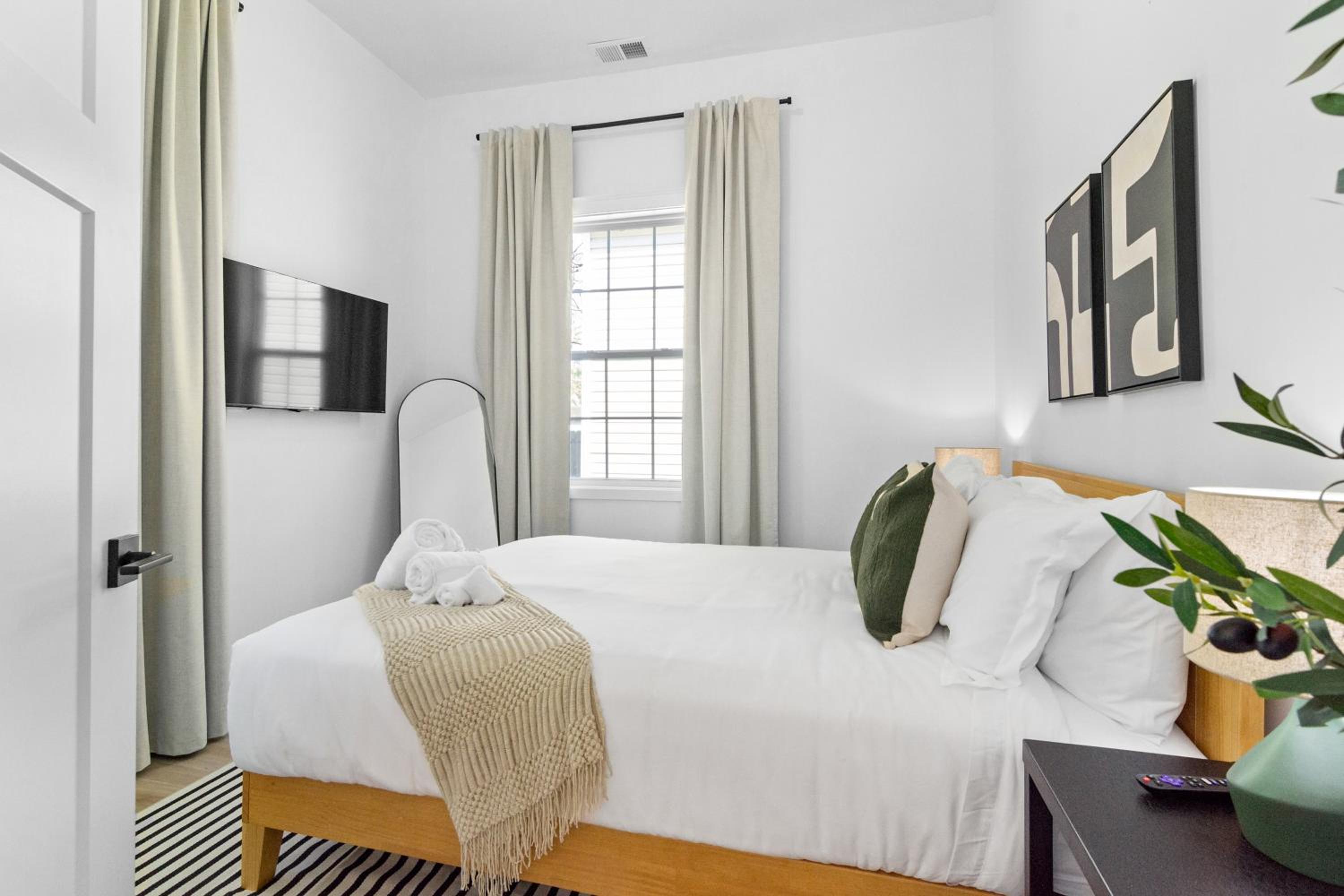 Uptown Haven Walkable Home with Bikes and Firepit near Downtown