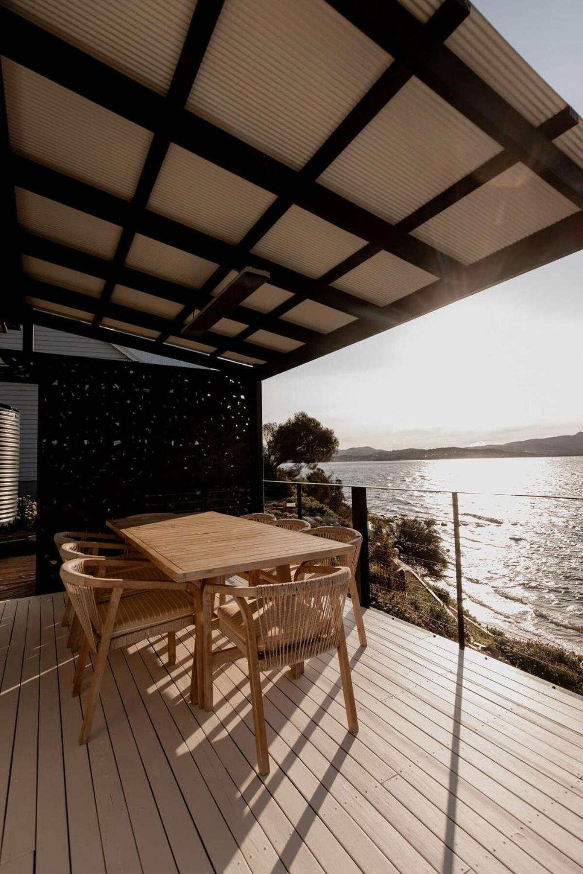 Beachfront Paradise in Opossum Bay