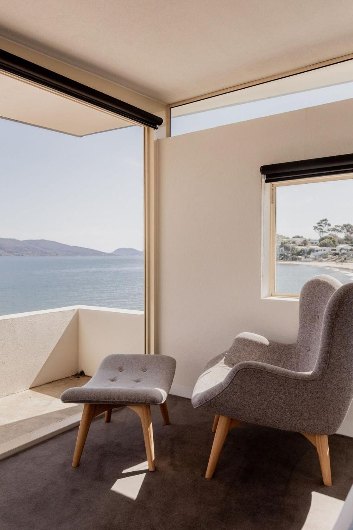 Beachfront Paradise in Opossum Bay
