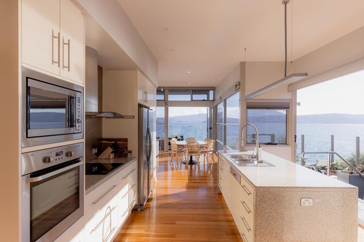 Oceanview oasis in Opossum Bay