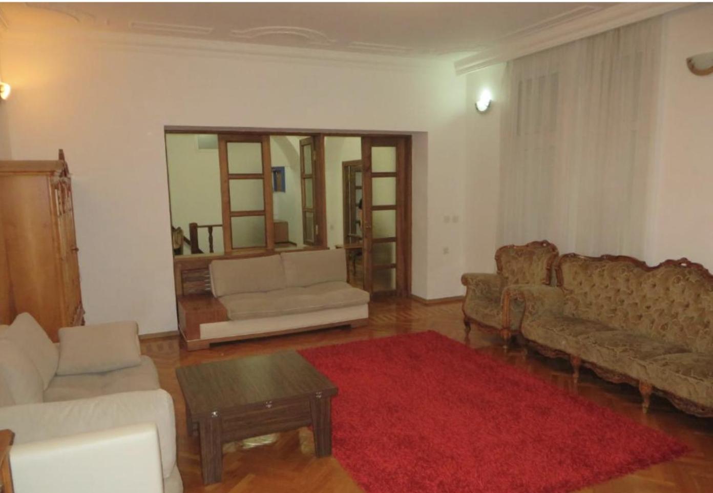 City Center Cozy 2 bedroom Apartment