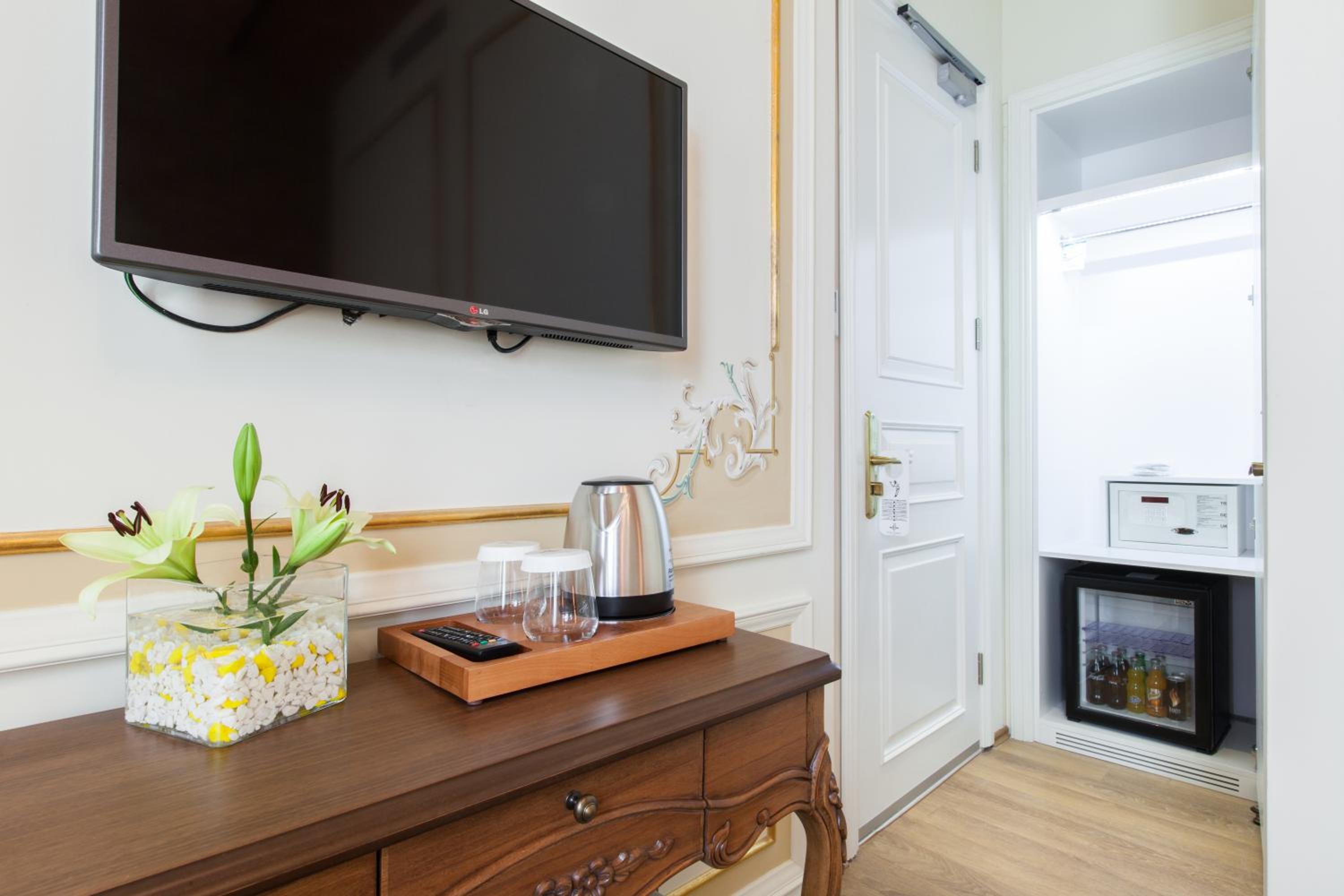 Hotel Pera Parma - Image 20