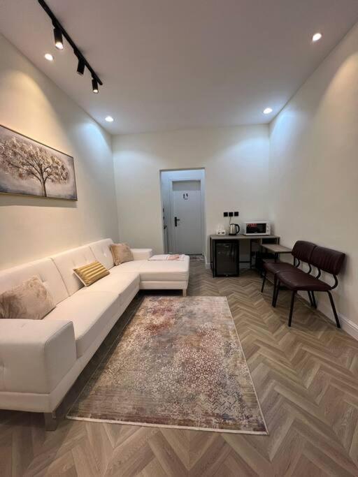 Hayat House