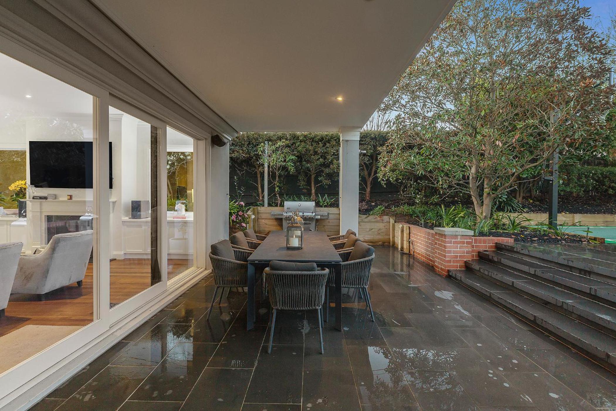 Luxurious home with pool and spacious living areas