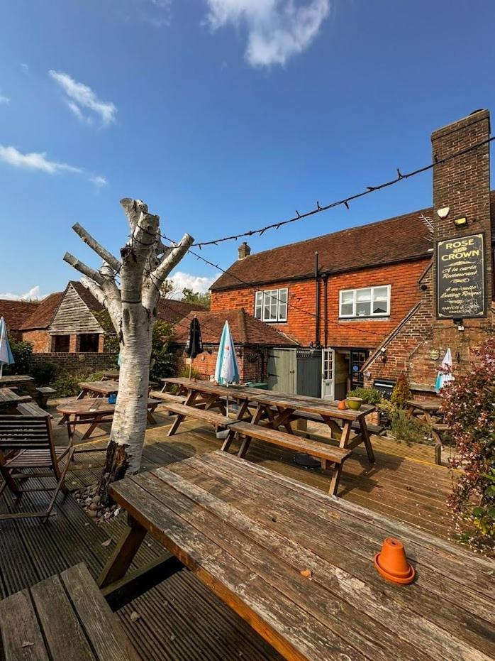 The Rose & Crown