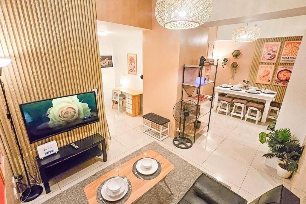 Spacious Pool View 2br 2bath Apt in Makati view 3