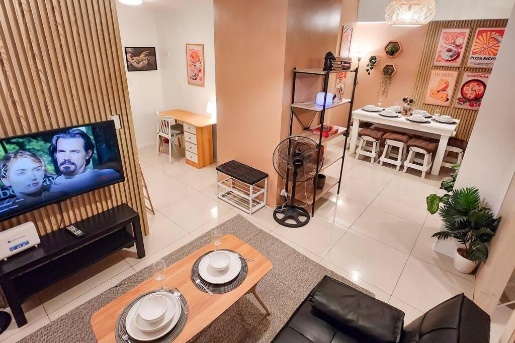 Spacious Pool View 2br 2bath Apt in Makati view 5