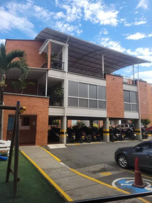 Manantial Cali - Cerca a Universidades