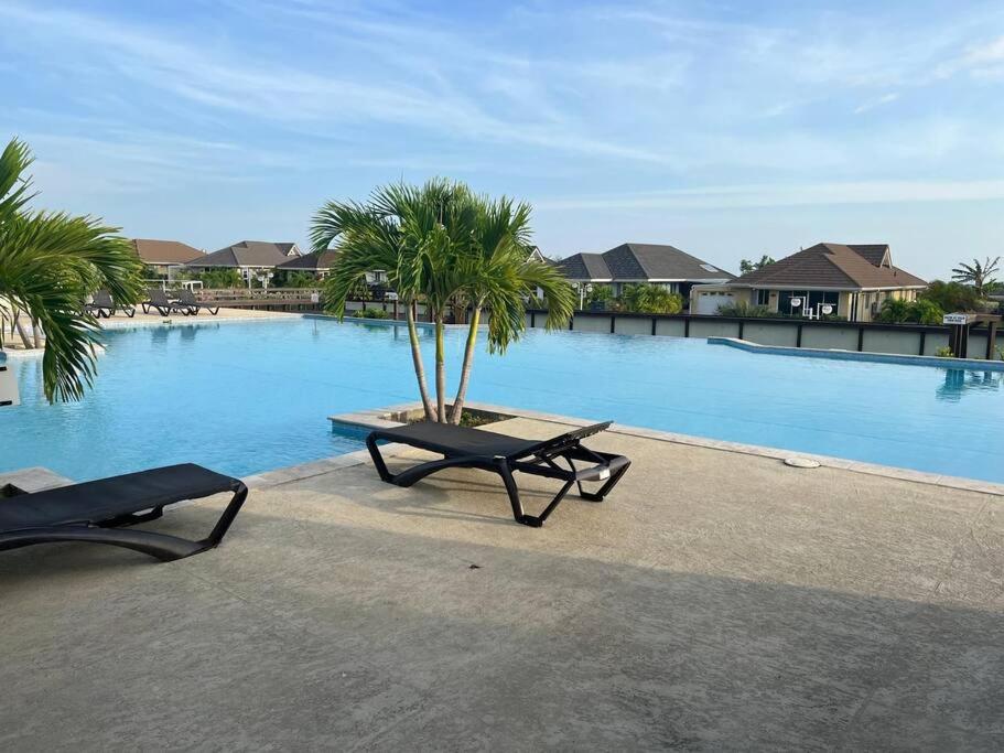 Villa Crest view 3