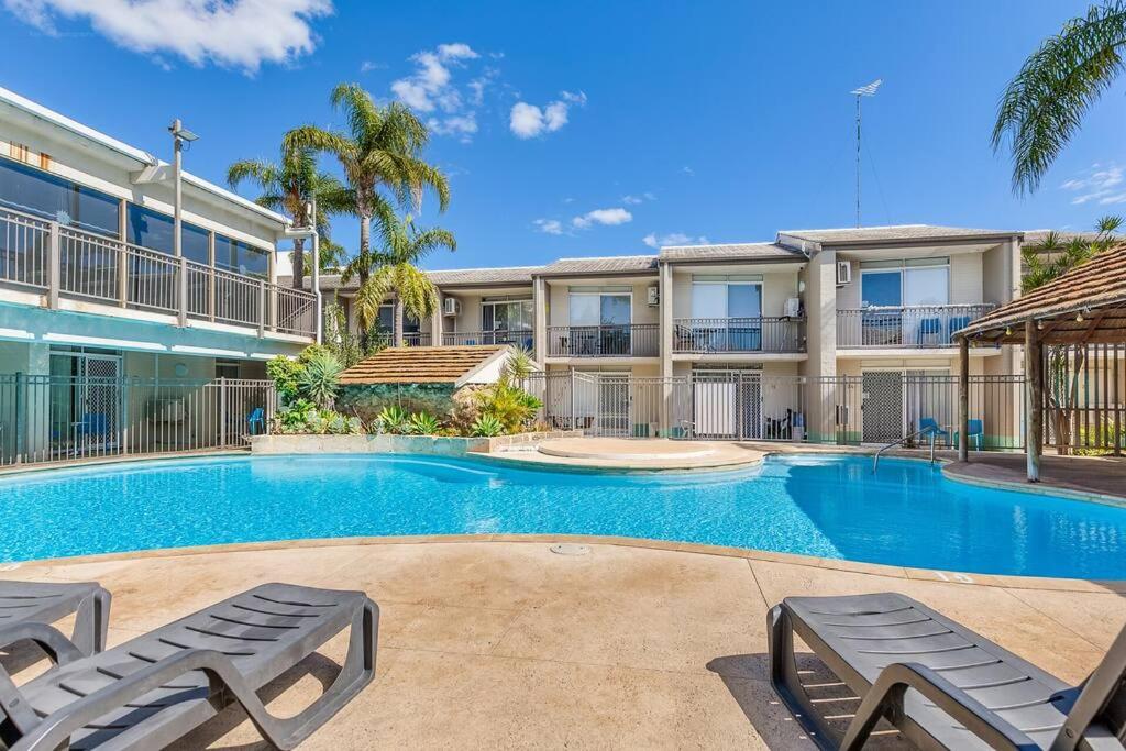 Oasis Mandurah Resort