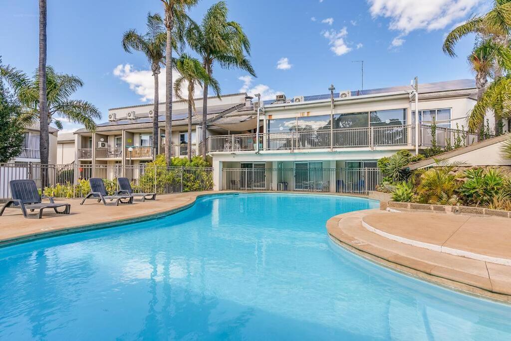 Oasis Mandurah Resort