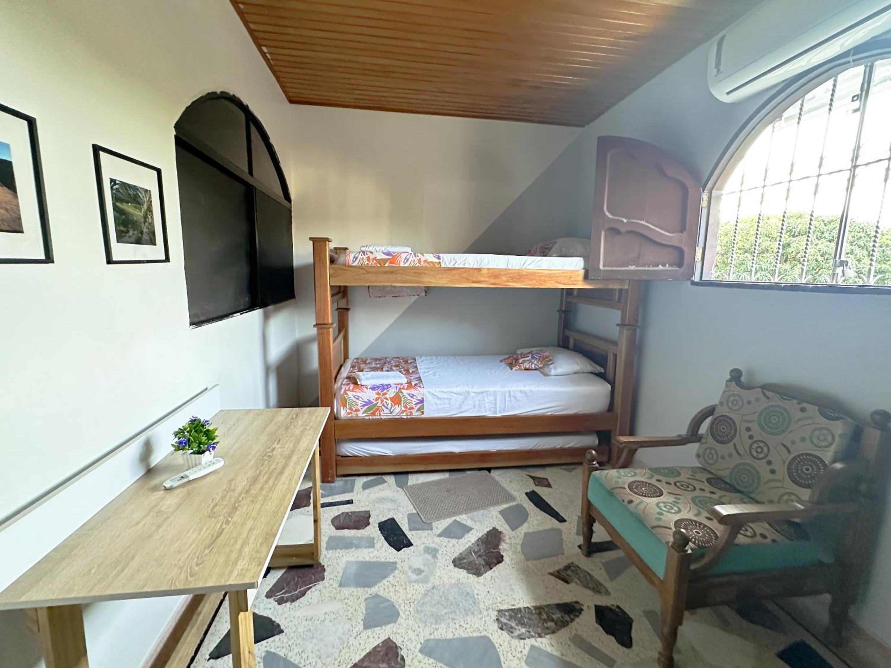 Tia Chela hostel