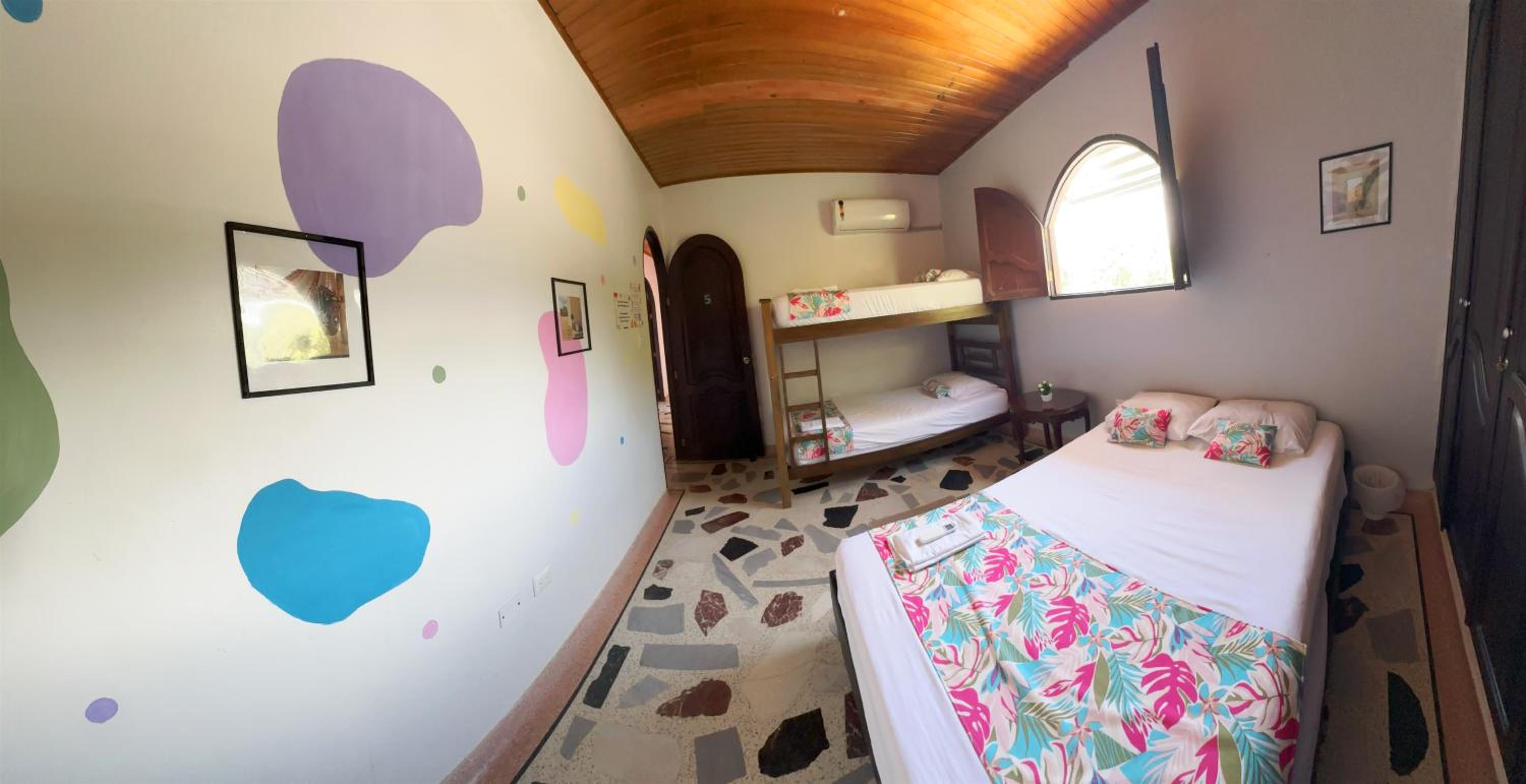 Tia Chela hostel