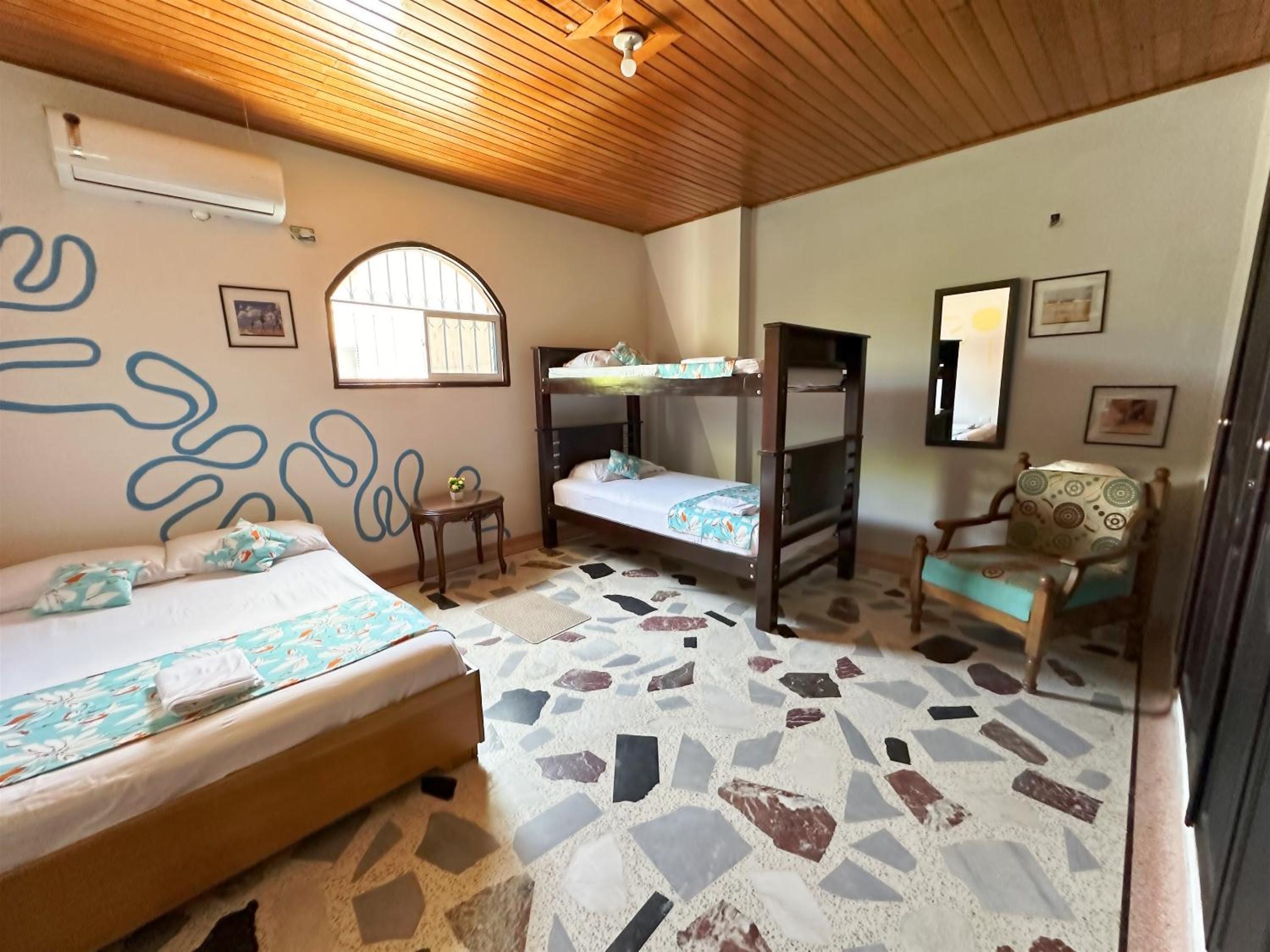 Tia Chela hostel