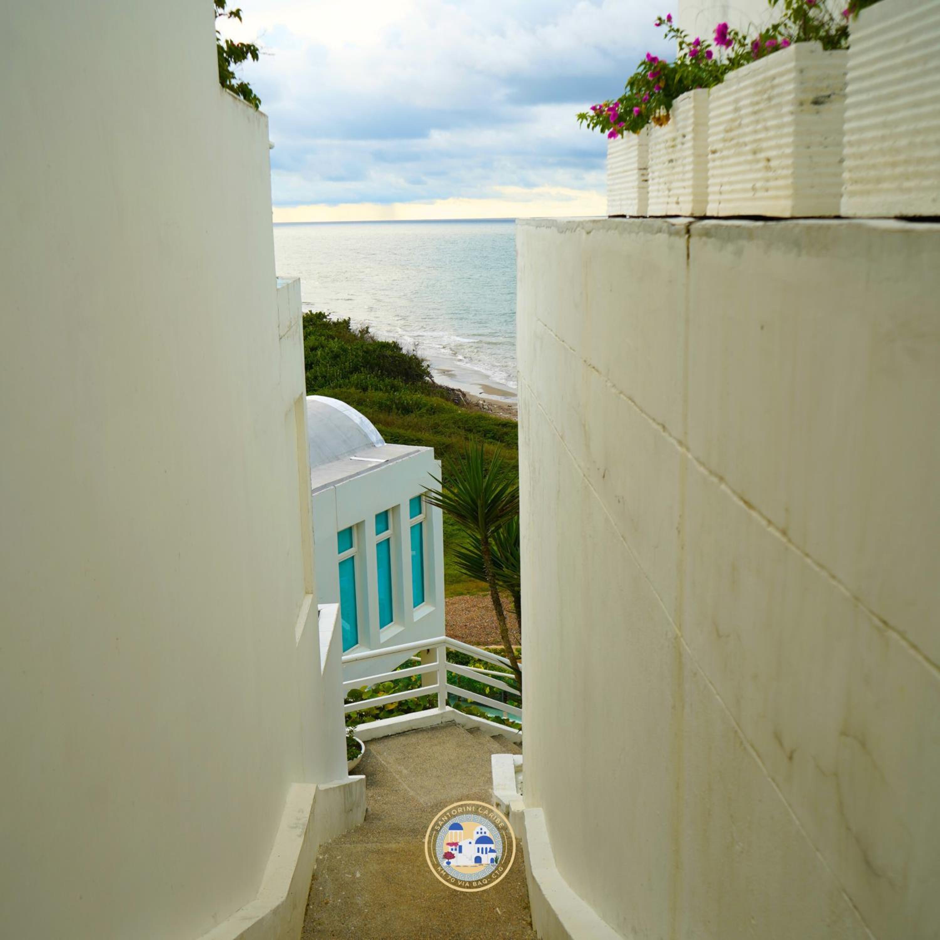 Santorini Caribe