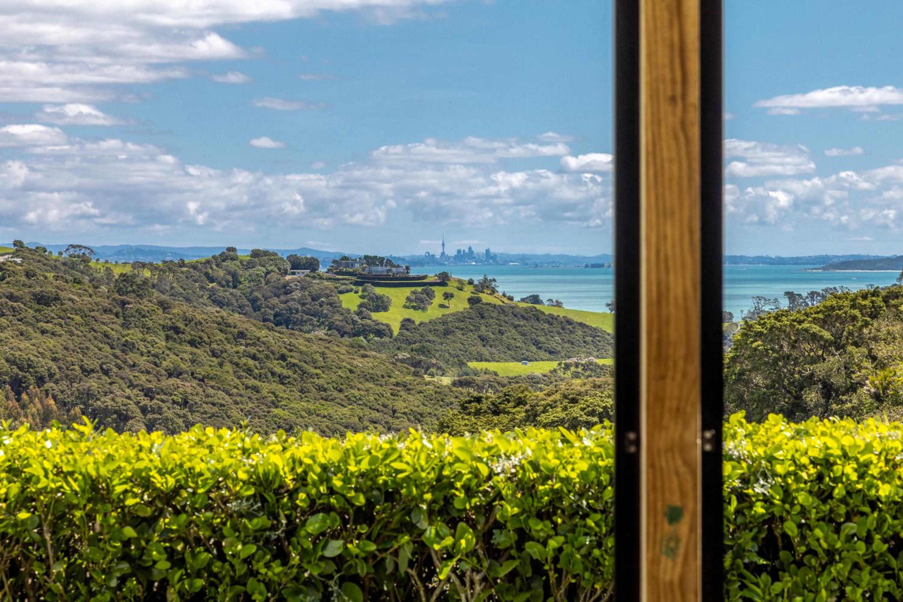 Woodside Vista - Waiheke Island Holiday Home