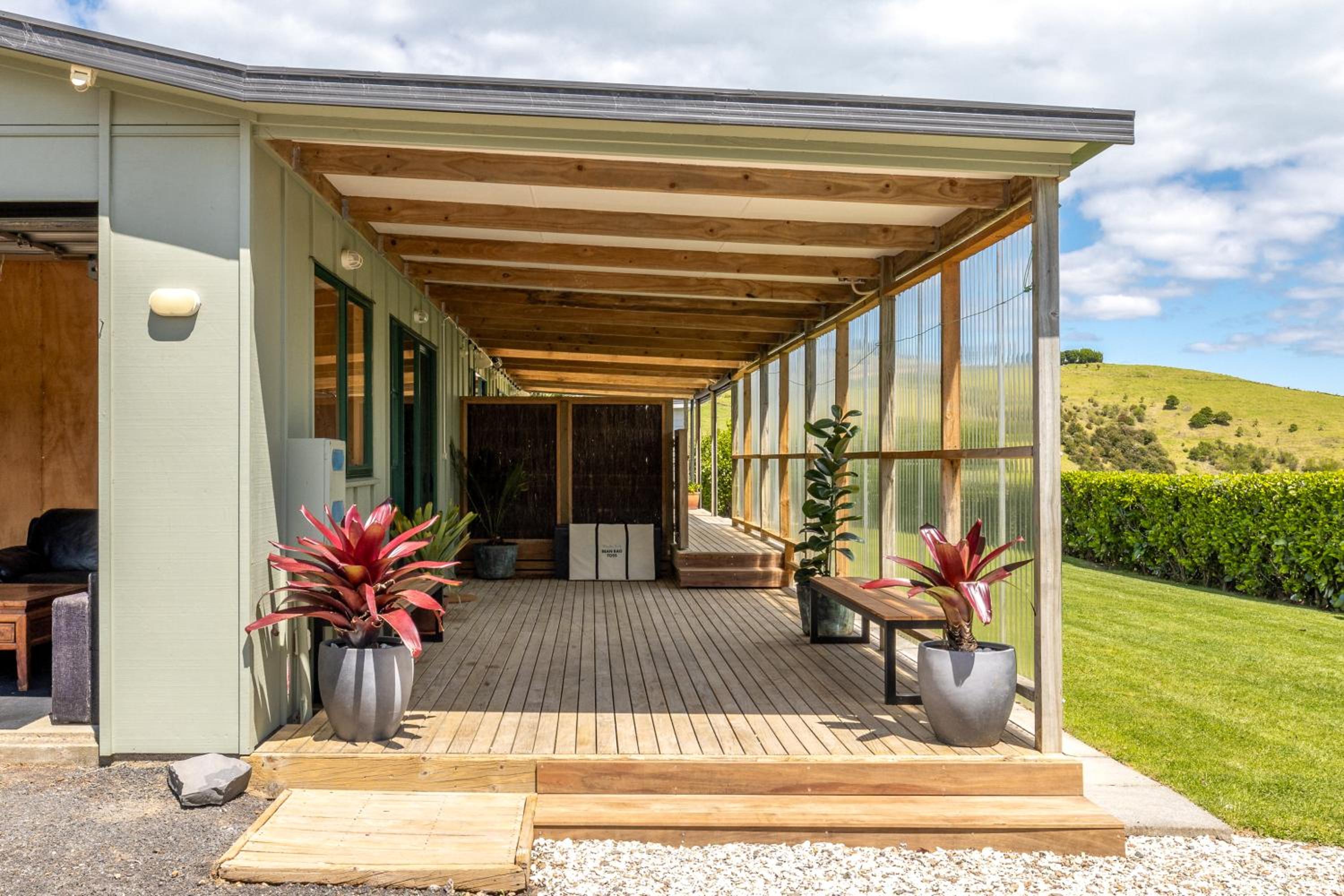 Woodside Vista - Waiheke Island Holiday Home