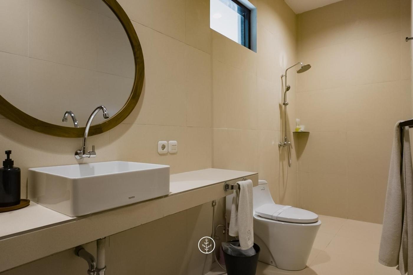 Hikari Hill View Villa 7 Bedrooms With a Private Swimming Pool and a Billiard Table